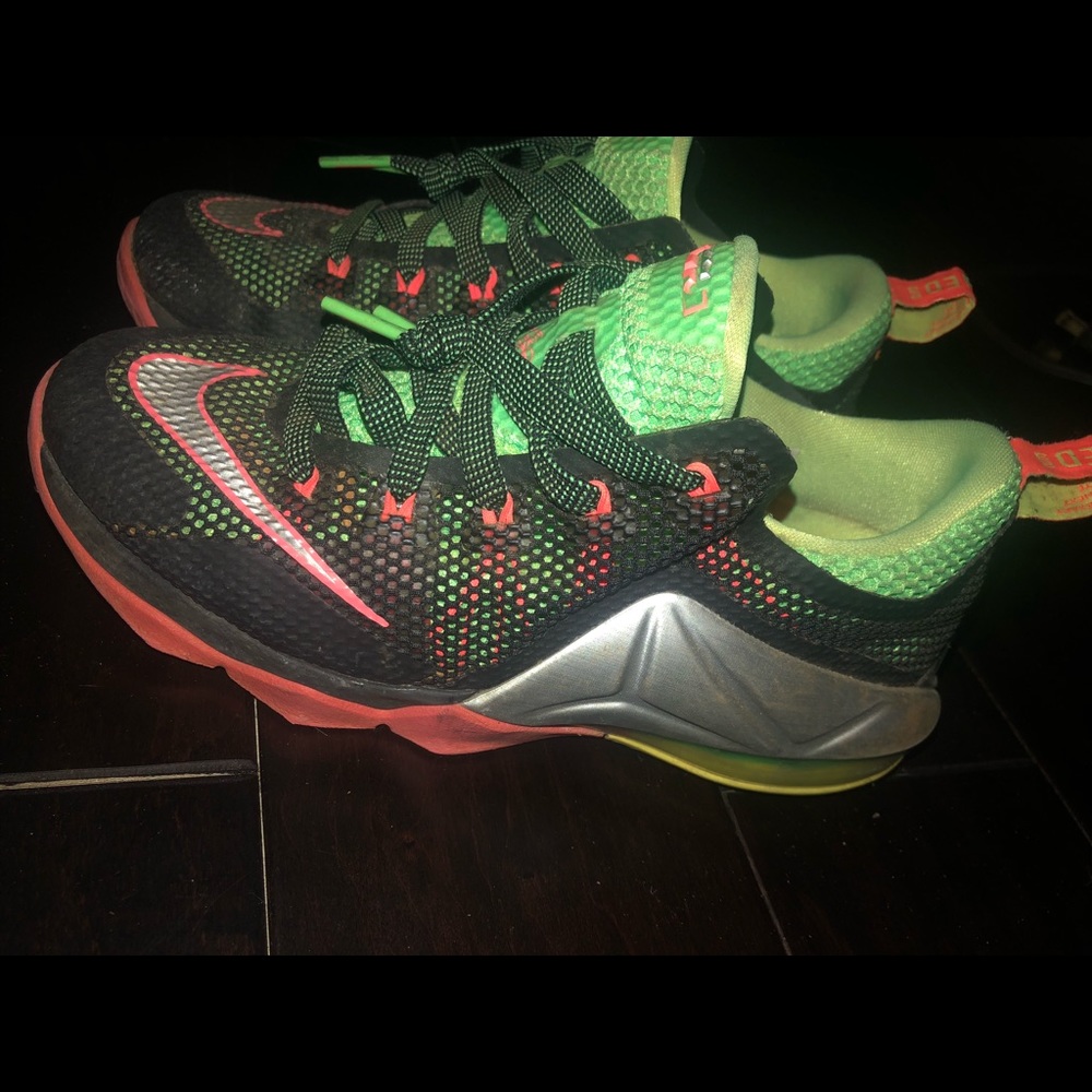 Nike shoes
